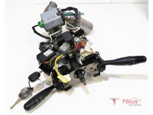 Usagé Pompe direction assistée Nissan Pixo (D31S) 1.0 12V Prix € 50,00 Règlement à la marge proposé par Focus Automotive