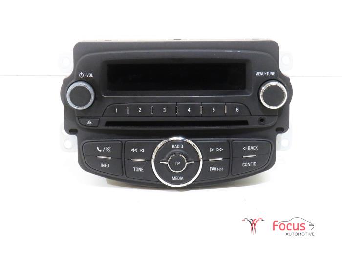Radio CD Spieler van een Opel Corsa E 1.3 CDTi 16V ecoFLEX 2018