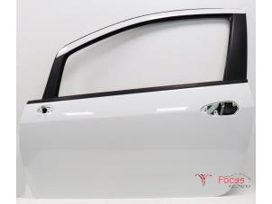 Used Door 2-door, left Fiat Punto Evo (199) 1.2 Euro 5 Price € 150,00 Margin scheme offered by Focus Automotive