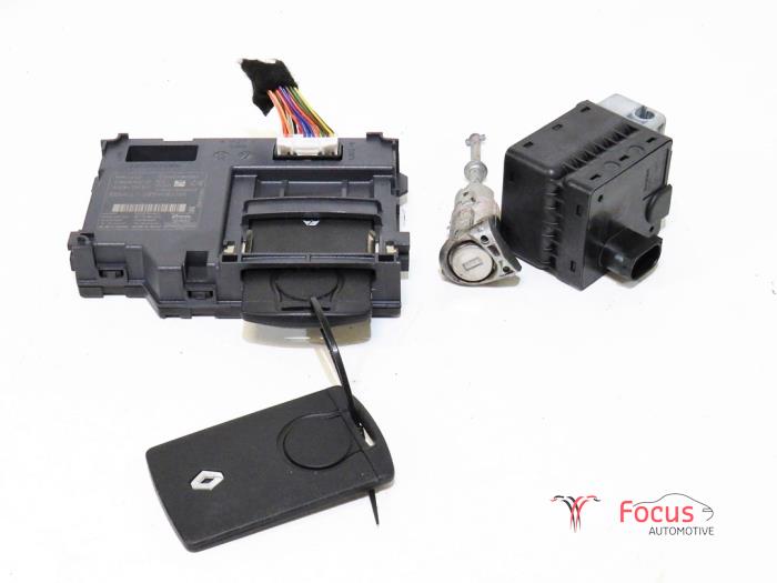 Renault Clio Ignition locks + keys stock