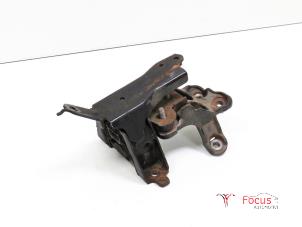 Used Engine mount Peugeot 108 1.0 12V Price € 25,00 Margin scheme offered by Focus Automotive