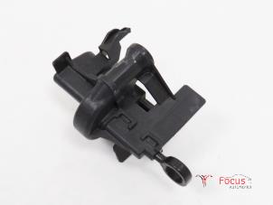 Used Tank flap lock motor Peugeot 108 1.0 12V Price € 20,00 Margin scheme offered by Focus Automotive