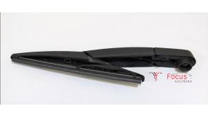 Used Rear wiper arm Renault Clio V (RJAB) 1.5 Blue dCi 85 Price € 20,00 Margin scheme offered by Focus Automotive