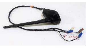 Used GPS antenna Renault Clio V (RJAB) 1.5 Blue dCi 85 Price € 40,00 Margin scheme offered by Focus Automotive