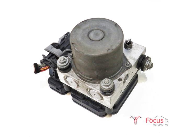 Begagnade ABS-pump Peugeot Boxer (U9) 2.0 BlueHDi 130 Pris € 325,00 Marginaltabell erbjuds av Focus Automotive