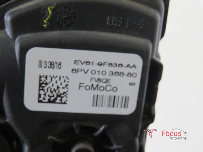Gaspedalposition Sensor van een Ford Focus 3 1.0 Ti-VCT EcoBoost 12V 100 2017