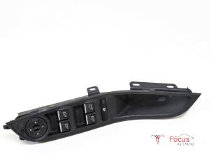 Używane Przelacznik combi okienny Ford Focus 3 1.0 Ti-VCT EcoBoost 12V 100 Cena € 25,00 Procedura marży oferowane przez Focus Automotive