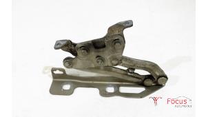 Used Bonnet Hinge Opel Corsa D 1.2 16V Price € 20,00 Margin scheme offered by Focus Automotive
