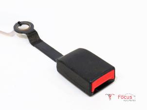 Used Front seatbelt buckle, right Peugeot Partner (GC/GF/GG/GJ/GK) 1.6 HDI 90 16V Price € 20,00 Margin scheme offered by Focus Automotive