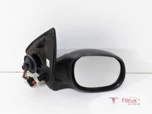 Used Wing mirror, right Peugeot 206+ (2L/M) 1.4 XS Price € 25,00 Margin scheme offered by Focus Automotive