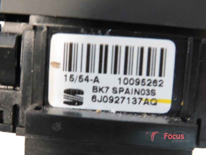 Interruptor de luz de pánico de un Seat Ibiza IV SC (6J1) 1.2 TSI 2015