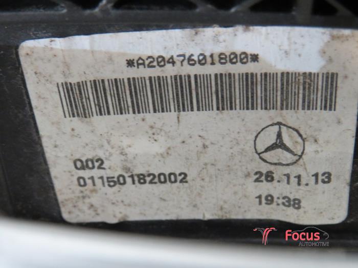 Poignée portière 4portes avant droite d'un Mercedes-Benz A (W176) 1.5 A-180 CDI, A-180d 16V 2015
