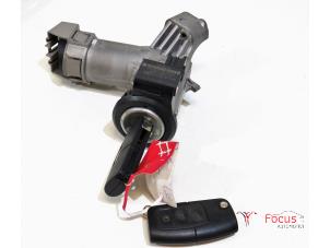 Usagé Serrure de contact + clé Ford Fiesta 6 (JA8) 1.25 16V Prix € 30,00 Règlement à la marge proposé par Focus Automotive