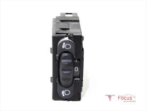 Używane Przelacznik reflektora LHV Renault Kangoo Express (FW) 1.5 dCi 90 FAP Cena € 5,00 Procedura marży oferowane przez Focus Automotive