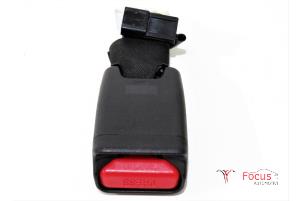 Usagé Insertion ceinture de sécurité arrière droite Citroen C1 1.0 Vti 68 12V Prix € 10,00 Règlement à la marge proposé par Focus Automotive
