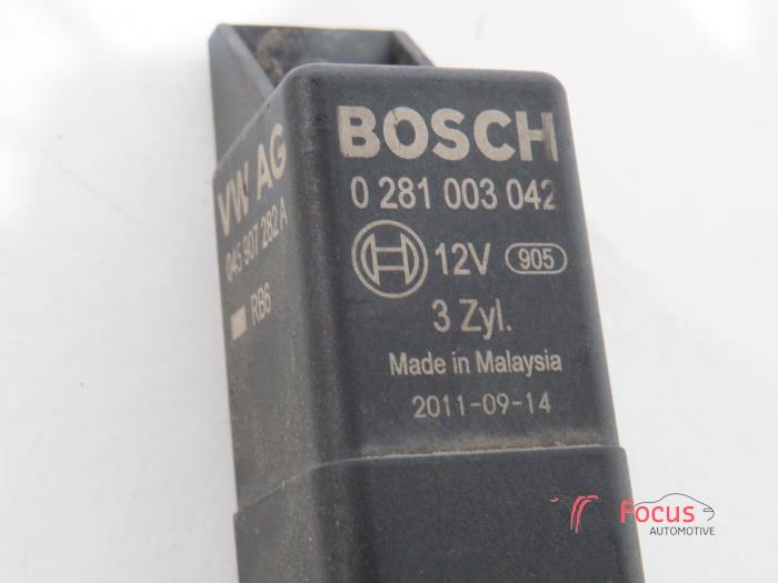 Glow plug relay Seat IV SC 1.2 TDI 0281003042