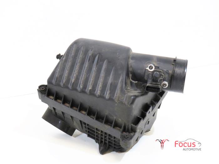 Begagnade Luftfilterhus Opel Karl 1.0 12V Pris € 20,00 Marginaltabell erbjuds av Focus Automotive