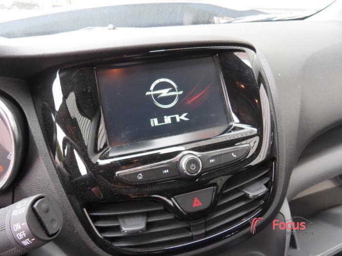 Radio from a Opel Karl 1.0 12V 2017