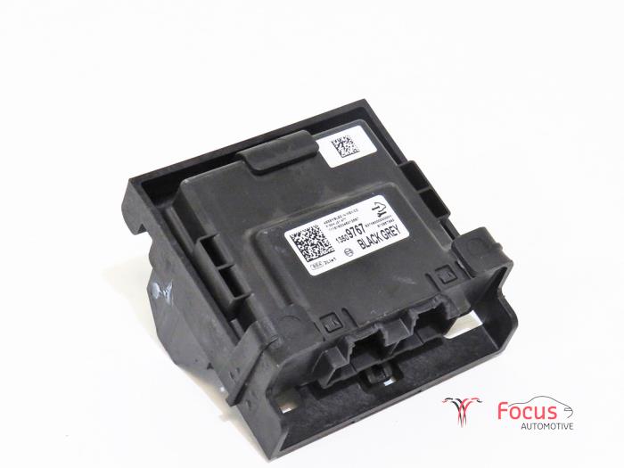 Begagnade Gateway-modul Opel Karl 1.0 12V Pris € 25,00 Marginaltabell erbjuds av Focus Automotive