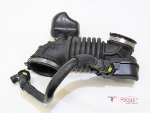 Used Air intake hose Opel Karl 1.0 12V Price € 25,00 Margin scheme offered by Focus Automotive