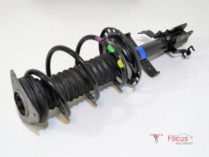 Gebrauchte Stoßdämpferstrebe rechts vorne Renault Captur (2R) 0.9 Energy TCE 12V Preis € 59,95 Margenregelung angeboten von Focus Automotive