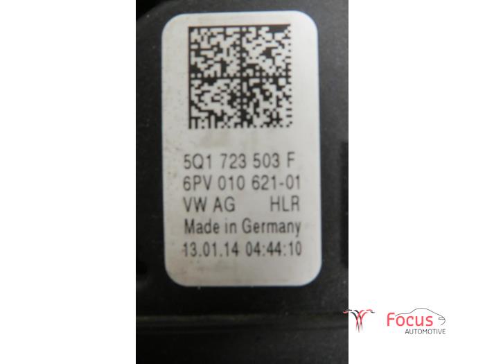 Throttle pedal position sensor Volkswagen Golf VII 1.6 TDI 16V