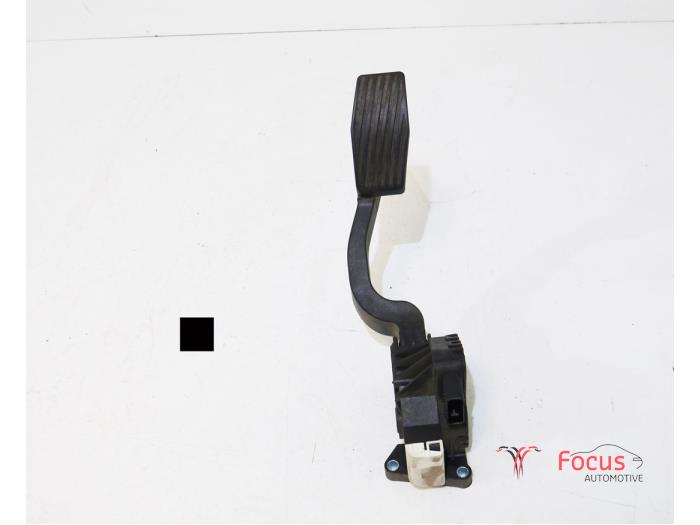 Gaspedalposition Sensor van een Opel Corsa D 1.3 CDTi 16V ecoFLEX 2012