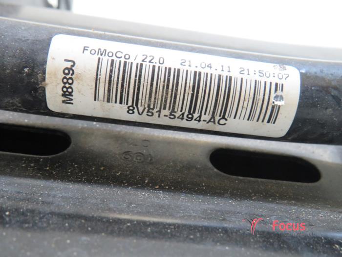 Unterrahmen van een Ford Fiesta 6 (JA8) 1.4 16V 2011