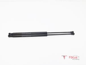 Used Set of tailgate gas struts Fiat 500 (312) 1.2 69 Price € 14,95 Margin scheme offered by Focus Automotive