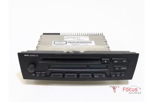 Usados Reproductor de CD y radio BMW 1 serie (E87/87N) 116i 1.6 16V Precio € 50,00 Norma de margen ofrecido por Focus Automotive