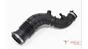 Used Air intake hose Renault Clio IV Estate/Grandtour (7R) 0.9 Energy TCE 12V Price € 25,00 Margin scheme offered by Focus Automotive