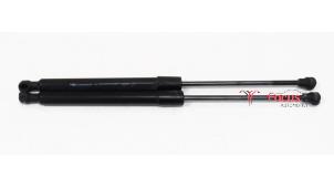 Used Set of tailgate gas struts Renault Clio IV Estate/Grandtour (7R) 0.9 Energy TCE 12V Price € 18,95 Margin scheme offered by Focus Automotive