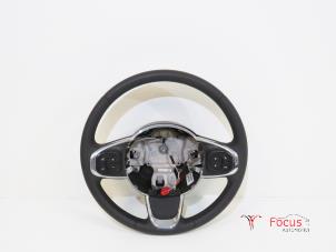 Usagé Volant Fiat 500 (312) 0.9 TwinAir 105 Prix € 99,95 Règlement à la marge proposé par Focus Automotive
