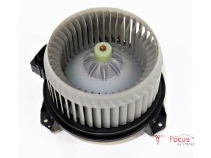 Usados Motor de ventilador de calefactor Suzuki Swift (ZA/ZC/ZD1/2/3/9) 1.3 D 16V Precio € 24,95 Norma de margen ofrecido por Focus Automotive