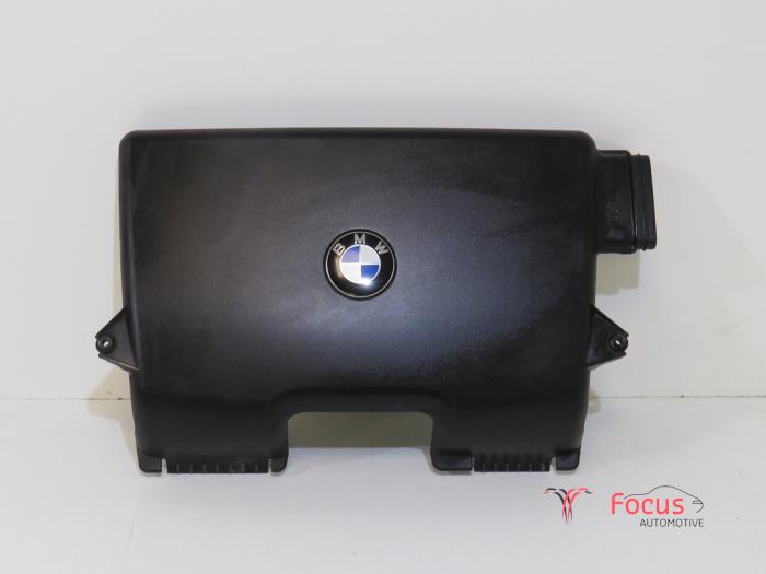Air box from a BMW 1 serie (E87/87N) 116i 1.6 16V 2007
