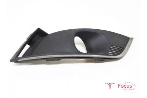 Used Fog light cover plate, right Renault Megane IV Estate (RFBK) 1.6 Energy dCi 130 Price € 25,00 Margin scheme offered by Focus Automotive