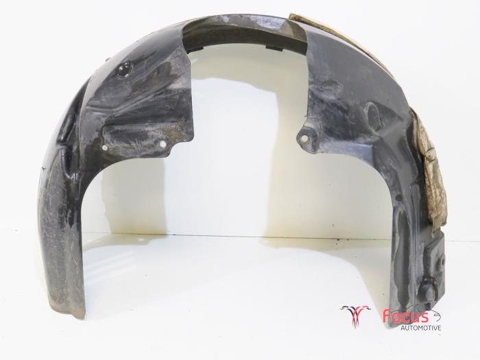 Wheel arch liner from a Ford Fiesta 6 (JA8) 1.0 SCI 12V 80 2016
