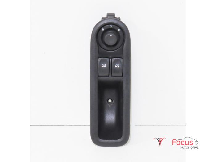 Usados Interruptor combinado de ventanillas Renault Twingo II (CN) 1.2 16V Precio € 9,95 Norma de margen ofrecido por Focus Automotive