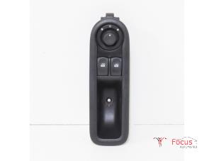 Used Multi-functional window switch Renault Twingo II (CN) 1.2 16V Price € 24,95 Margin scheme offered by Focus Automotive