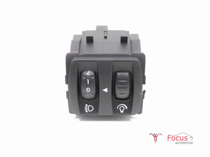 Gebrauchte Licht Schalter Renault Twingo II (CN) 1.2 16V Preis € 7,95 Margenregelung angeboten von Focus Automotive