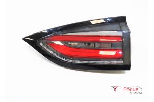 Used Taillight, right Renault Espace (RFCJ) 1.6 Energy dCi 130 Price € 125,00 Margin scheme offered by Focus Automotive