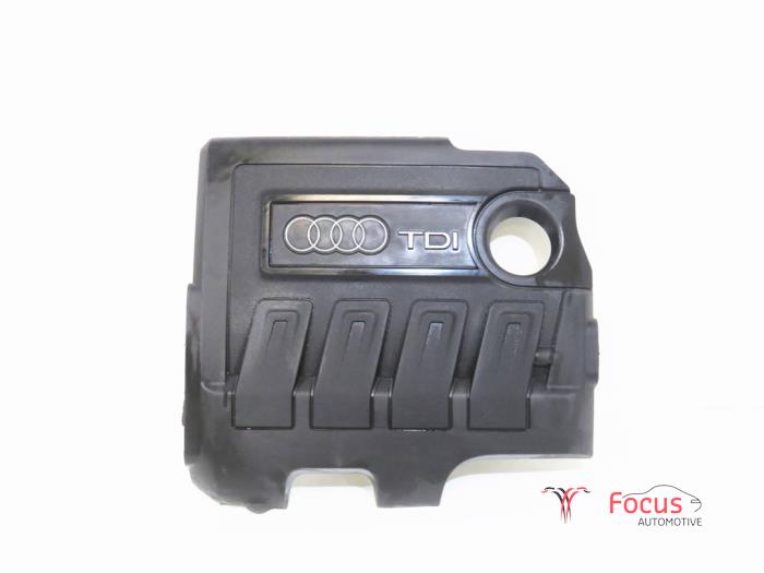 Engine protection panel from a Audi A1 (8X1/8XK) 1.6 TDI 16V 2011