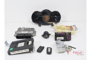 Used Ignition lock + computer Kia Rio III (UB) 1.4 CRDi 16V Price € 200,00 Margin scheme offered by Focus Automotive