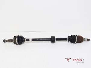 Usagé Cardan droit (transmission) Toyota Yaris II (P9) 1.4 D-4D Prix € 50,00 Règlement à la marge proposé par Focus Automotive
