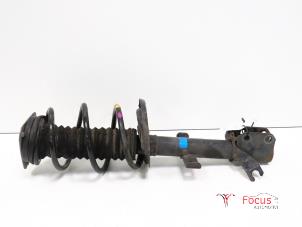 Used Front shock absorber rod, left Renault Captur (2R) 1.2 TCE 16V EDC Price € 59,95 Margin scheme offered by Focus Automotive
