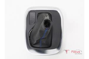 Used Gear stick cover Renault Megane IV (RFBB) 1.2 Energy TCE 100 Price € 45,00 Margin scheme offered by Focus Automotive