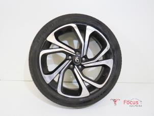 Used Wheel + tyre Renault Scénic IV (RFAJ) 1.3 TCE 115 16V Price € 150,00 Margin scheme offered by Focus Automotive