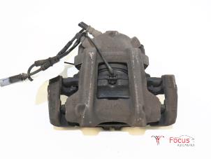 Used Front brake calliper, left BMW 1 serie (F20) 116d 1.5 12V TwinPower Price € 12,95 Margin scheme offered by Focus Automotive