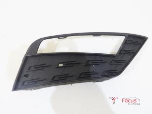 Used Fog light cover plate, right Seat Leon (5FB) 1.0 TSI 12V Price € 20,00 Margin scheme offered by Focus Automotive