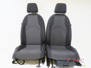 Używane Zestaw powlok (kompletny) Seat Leon (5FB) 1.0 TSI 12V Cena € 300,00 Procedura marży oferowane przez Focus Automotive